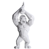 Statue gorille hache blanche